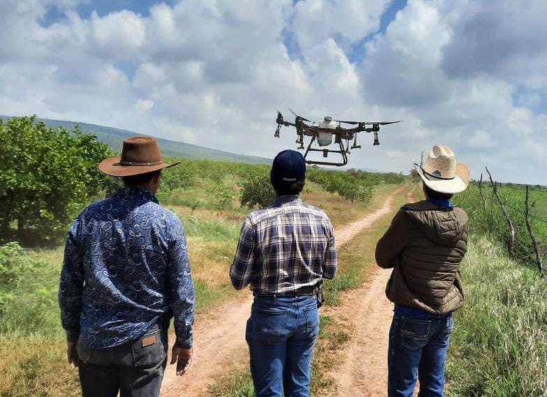 capacitacion-con-drones-servicio-de-scorpion-drones-foto